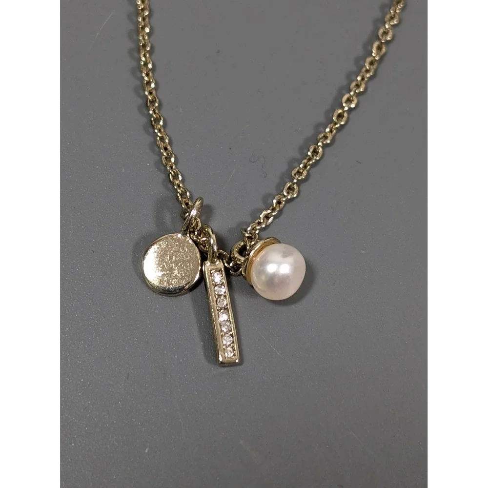 Ann Taylor LOFT Faux Pearl Crystal Necklace Gold Tone Dainty‎ Charm 18